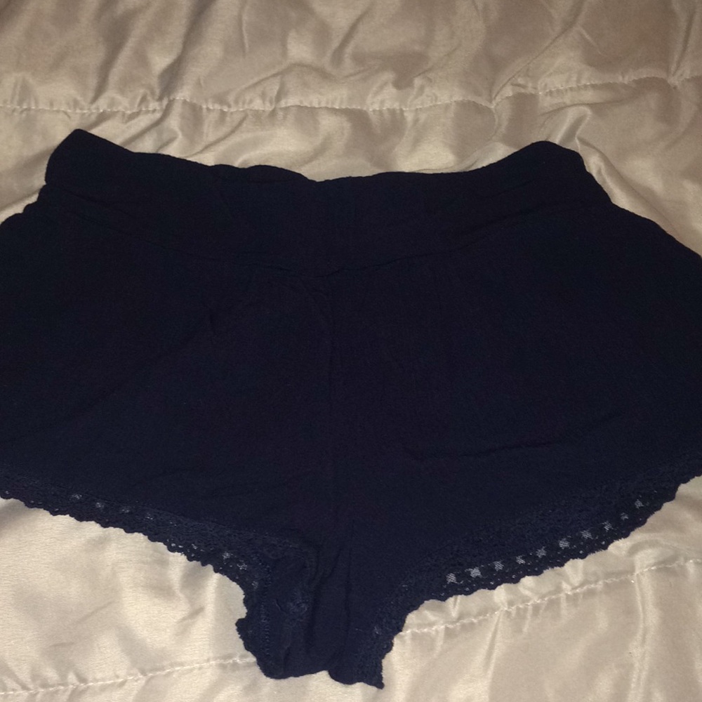 Shorts - Picture 2 of 3